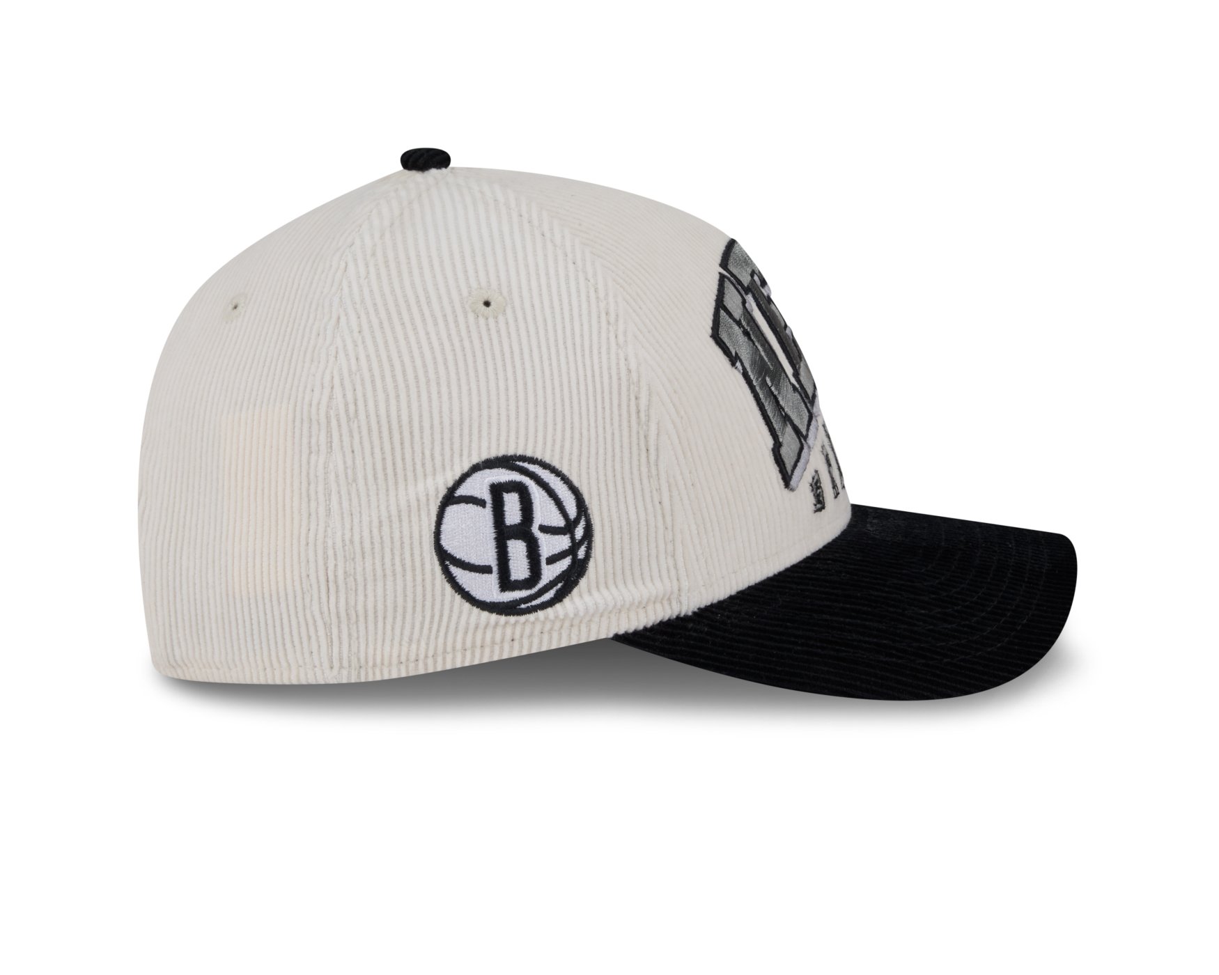 Bone New Era 9FORTY M-CROWN A-FRAME Brooklyn Nets NBA Preto Branco/Preto 3
