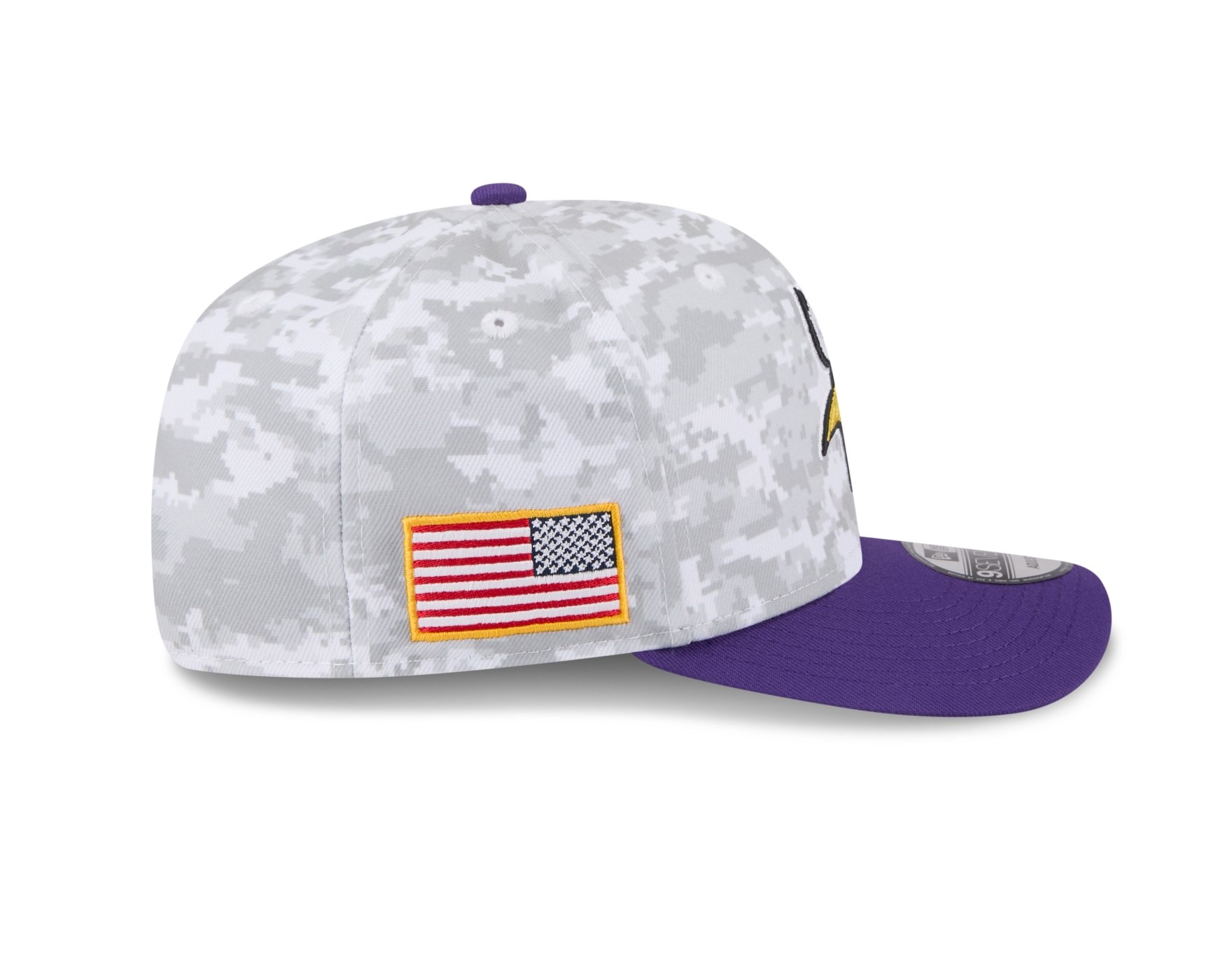 Bone New Era 9SEVENTY Minnesota Vikings NFL Salute Service 2025 Militar Cinza/Roxo 5