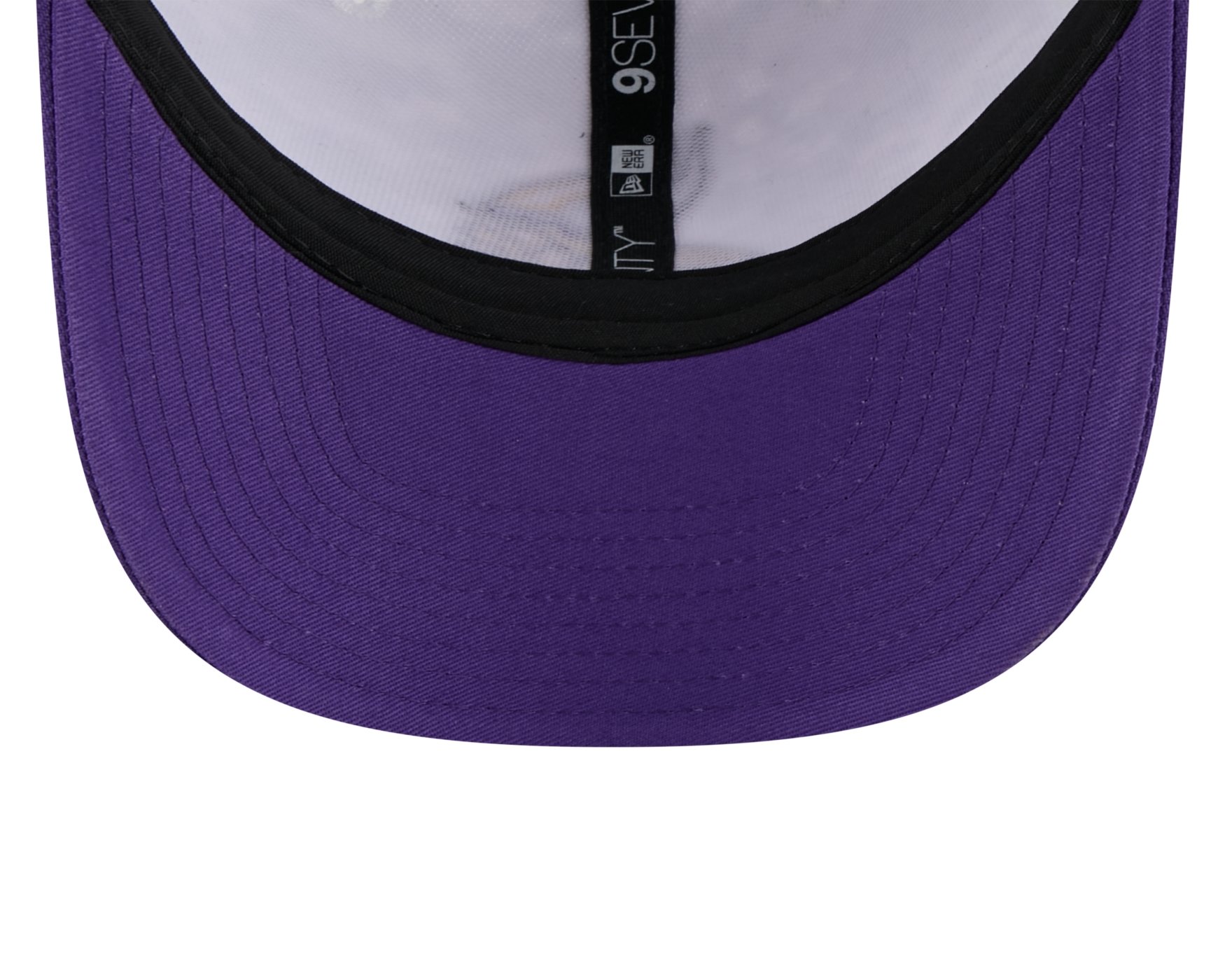 Bone New Era 9SEVENTY Minnesota Vikings NFL Salute Service 2025 Militar Cinza/Roxo 7