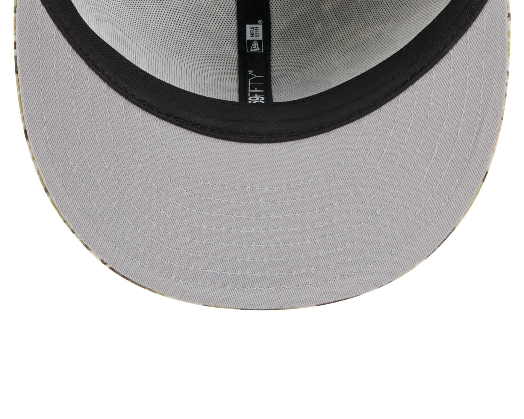 Bone New Era 59FIFTY New Orleans Saints NFL Salute Service 2025 Militar Verde 7