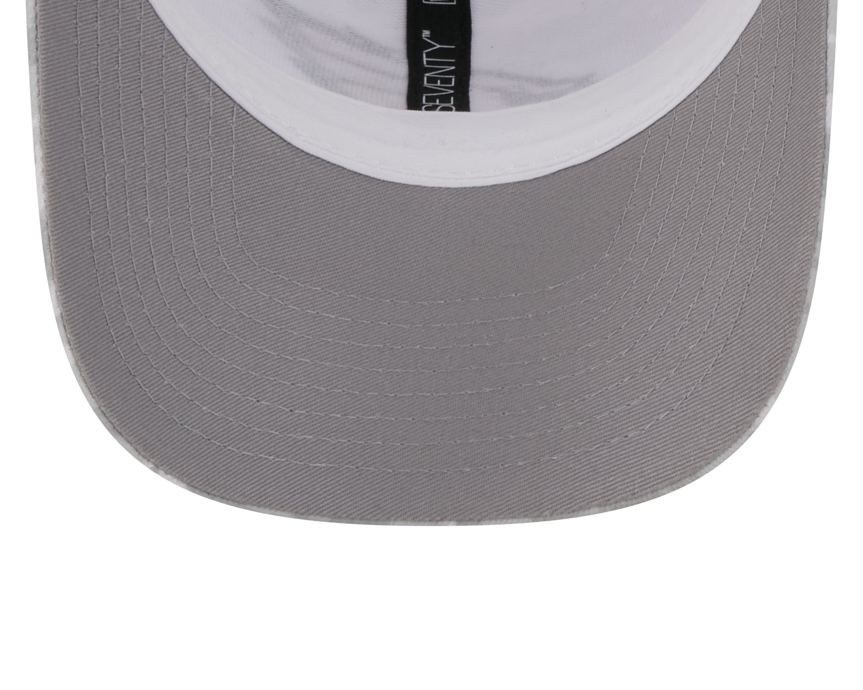 Bone New Era 9SEVENTY Philadelphia Eagles NFL Salute Service 2025 Verde Cinza 7