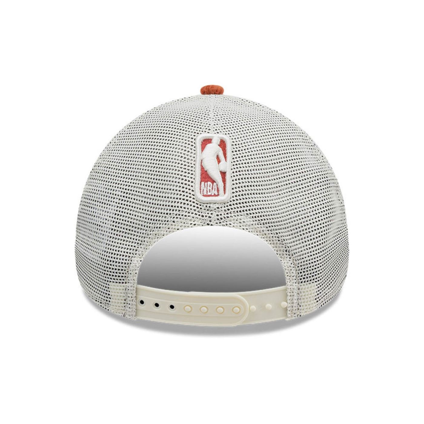 Bone New Era 9FORTY A-Frame Trucker Chicago Bulls NBA Off White 4