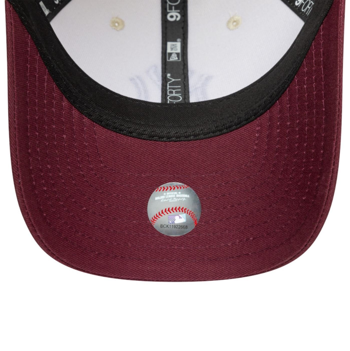 Bone New Era 9FORTY M-CROWN New York Yankees MLB Bege Bege 7