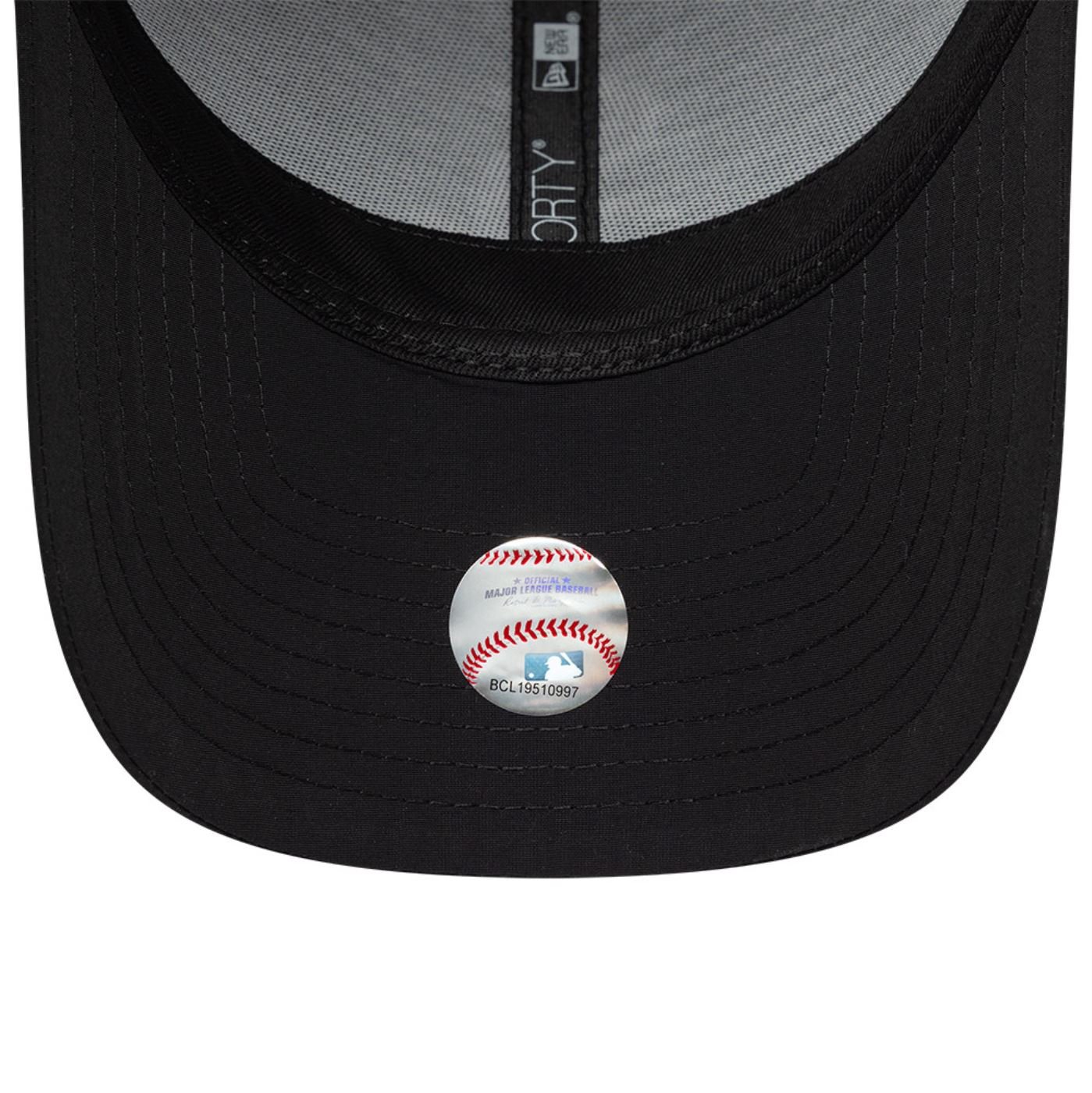 Bone New Era 9FORTY Chicago White Sox Preto Preto