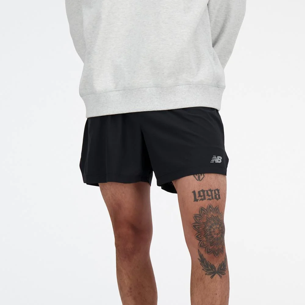 Shorts New Balance Run Club - 5" Masculino Preto 5