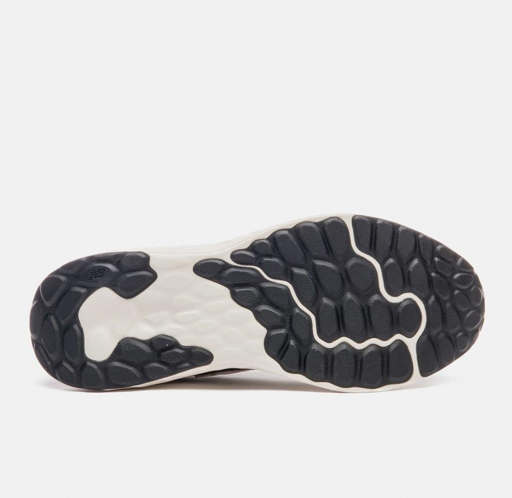 Tênis New Balance Fresh Foam Arishiv4 Masculino Bege 5