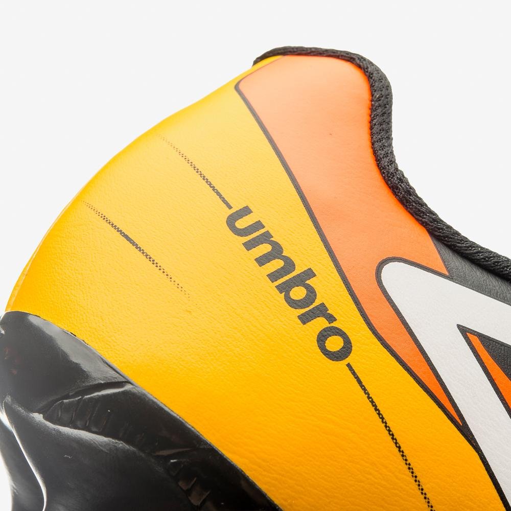 Chuteira Campo Umbro Prisma+ Laranja 8