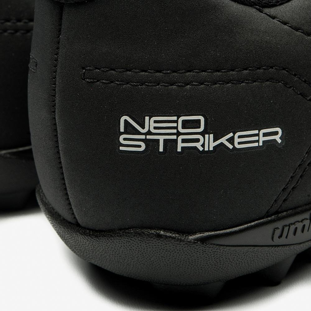 Chuteira Society Umbro Neo Striker Preto 8
