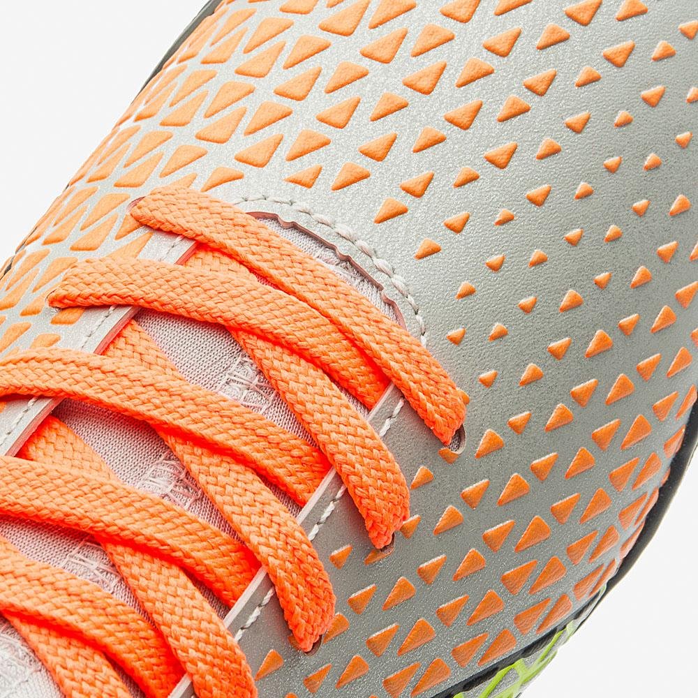 Chuteira Society Umbro Mutant Jr Prata 7