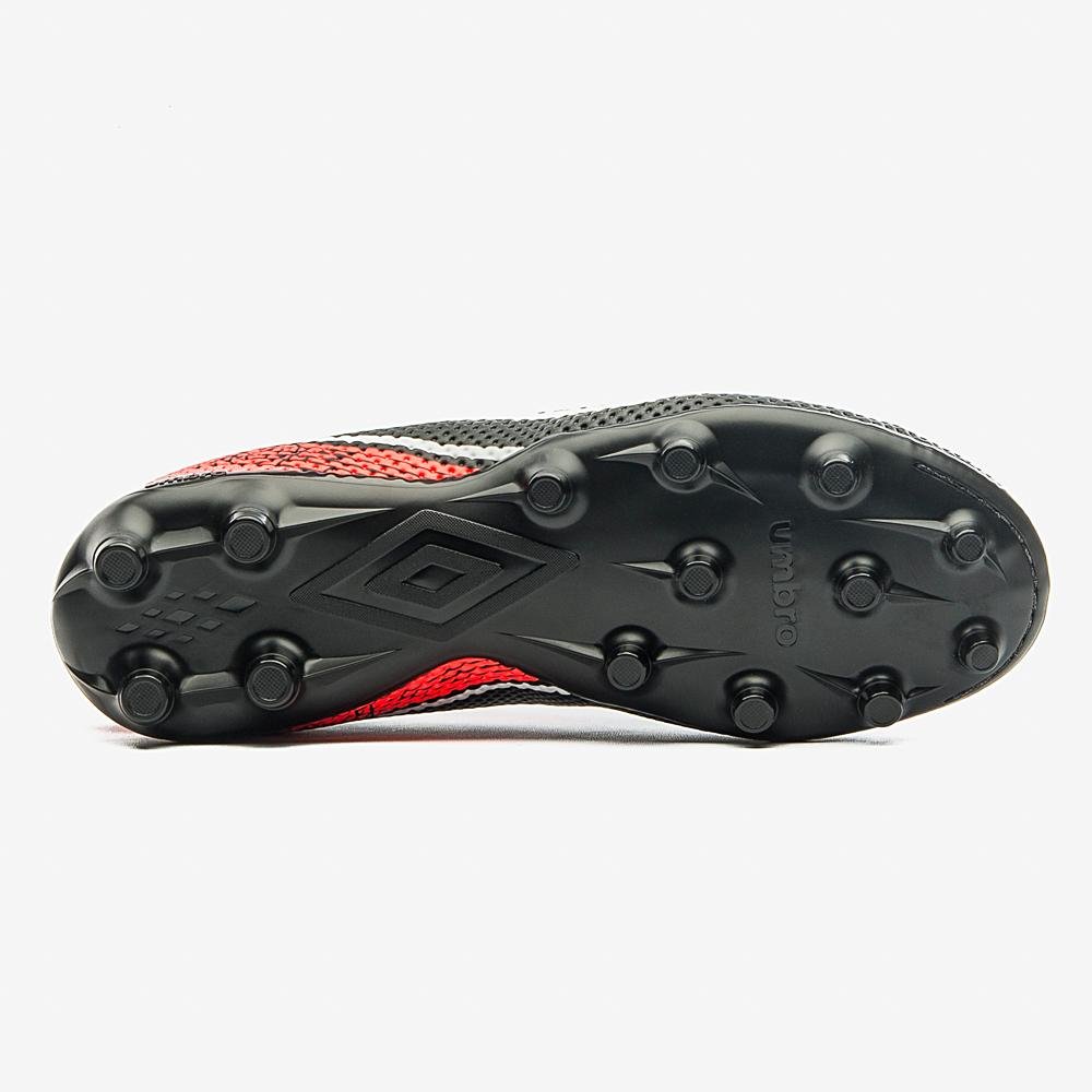 Chuteira Campo Umbro Force Preto 5