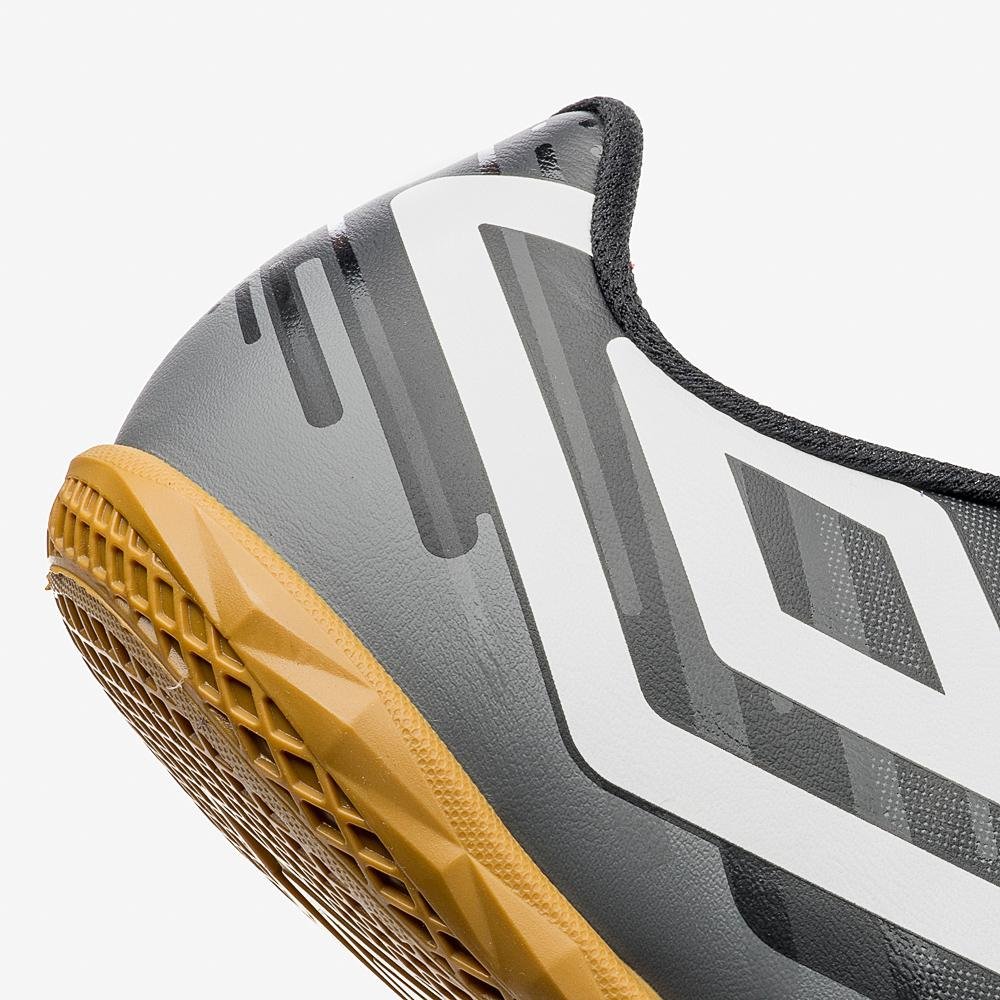 Chuteira Futsal Umbro Action Cinza 8