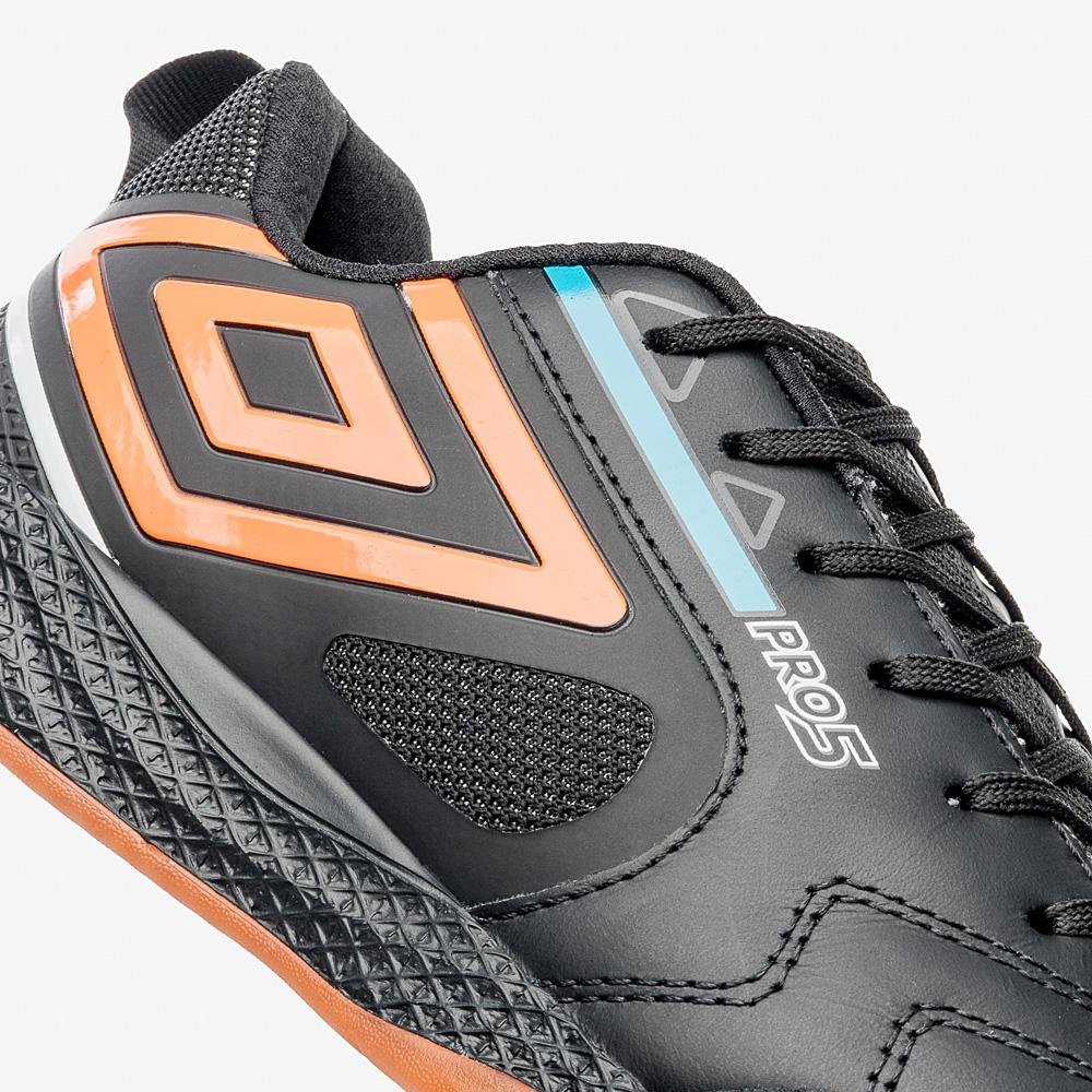 Chuteira Futsal Umbro Pro 5 Bump Preto 7