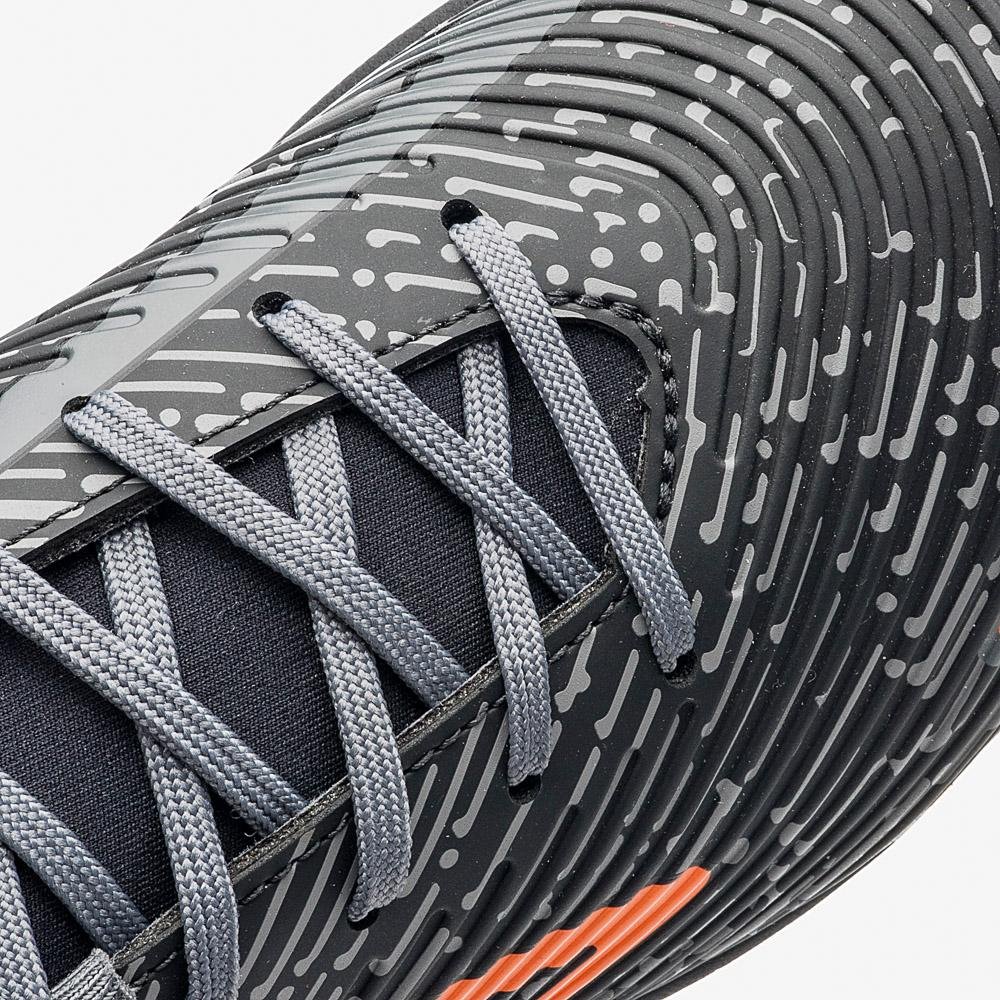 Chuteira Society Umbro Gravity Cinza 8