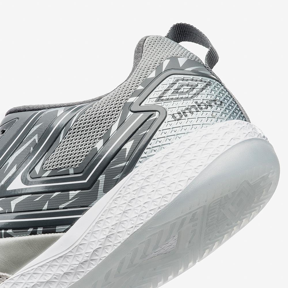 Chuteira Futsal Umbro Pro 5 Bump Prata 8