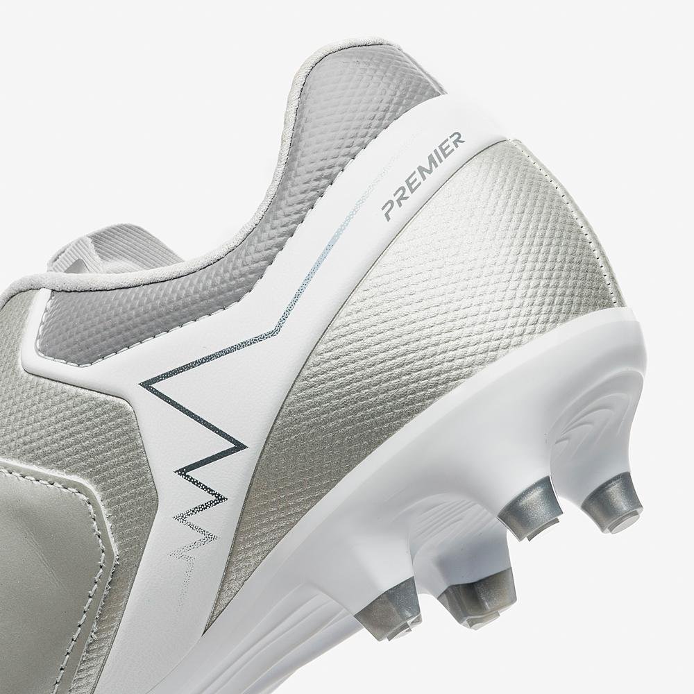 Chuteira Campo Umbro Adamant Master Class Premier Prata 8