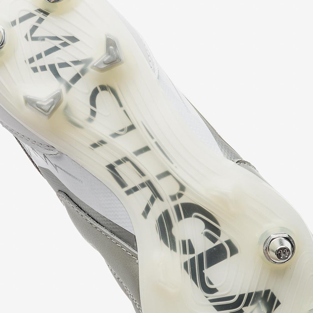 Chuteira Campo Umbro Adamant Master Class Pro Sg Prata 9