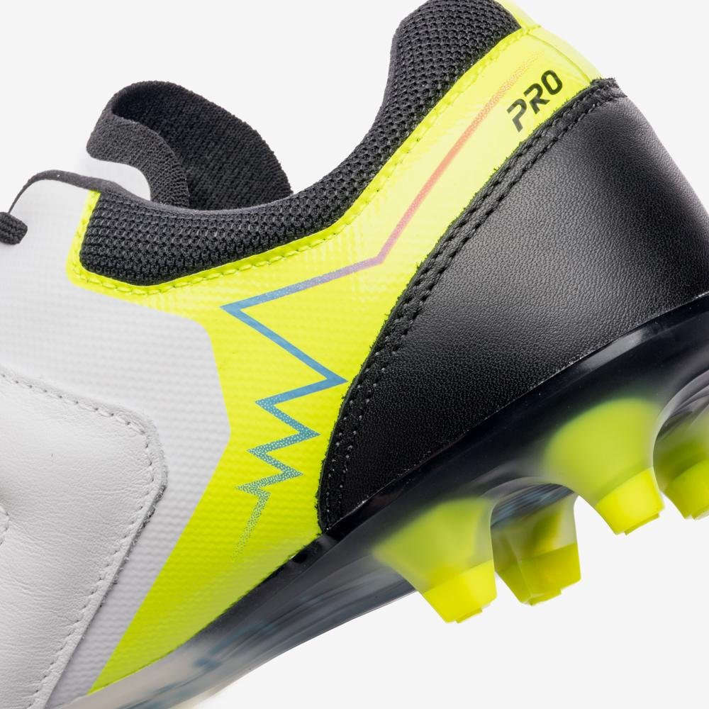 Chuteira Campo Umbro Adamant Master Class Pro Branco/Preto/Amarelo 9