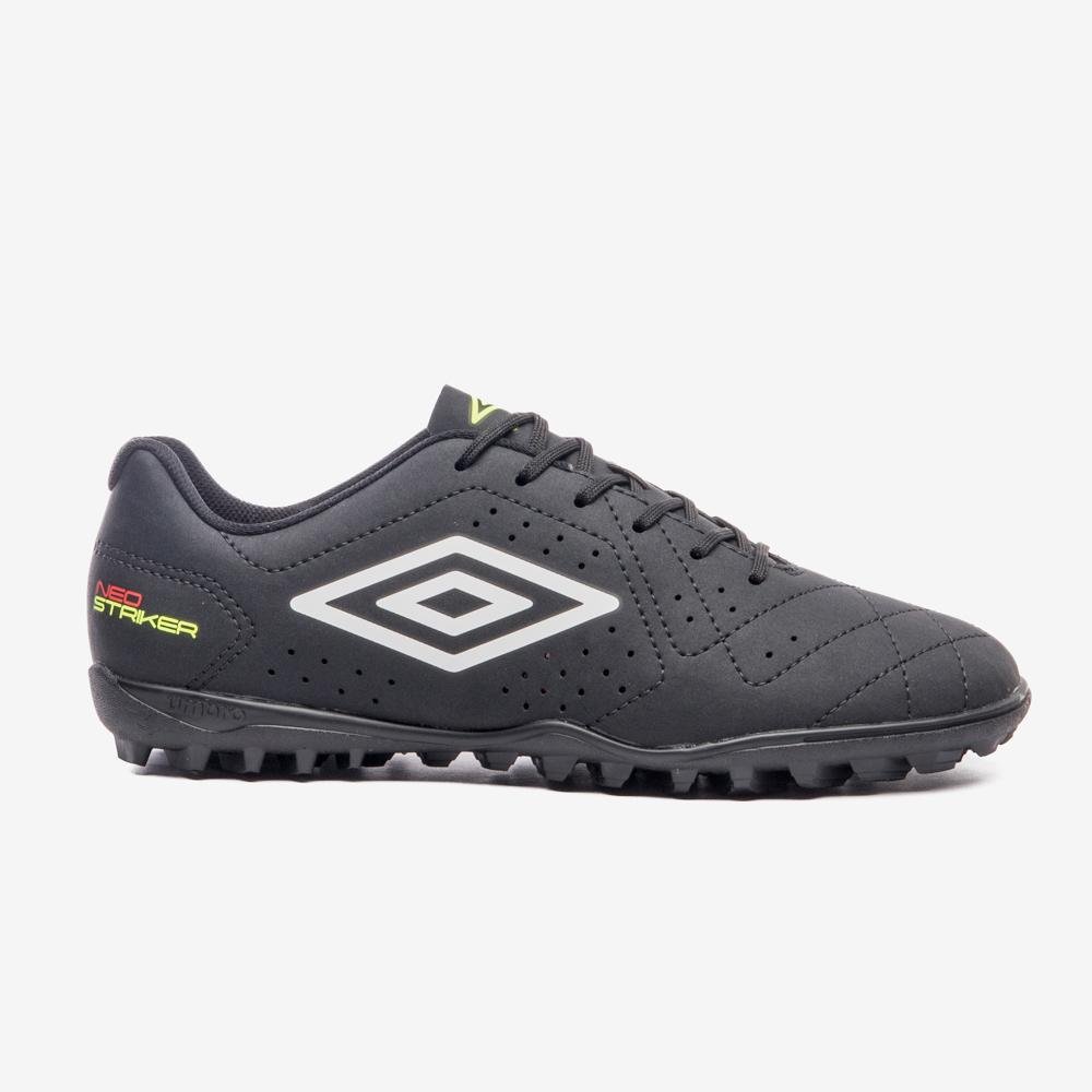 Chuteira Society Umbro Neo Striker