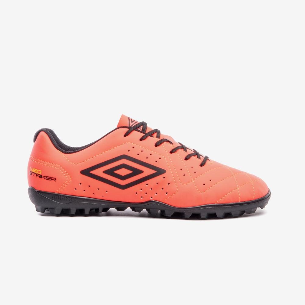 Chuteira Society Umbro Neo Striker