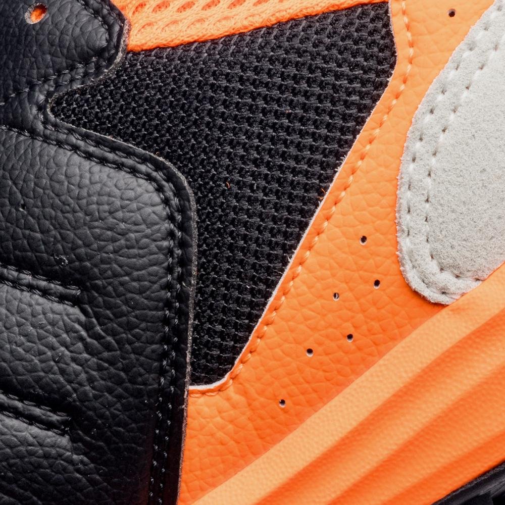 Chuteira Society Umbro Pro Challenge Uptake Preto/Laranja 8