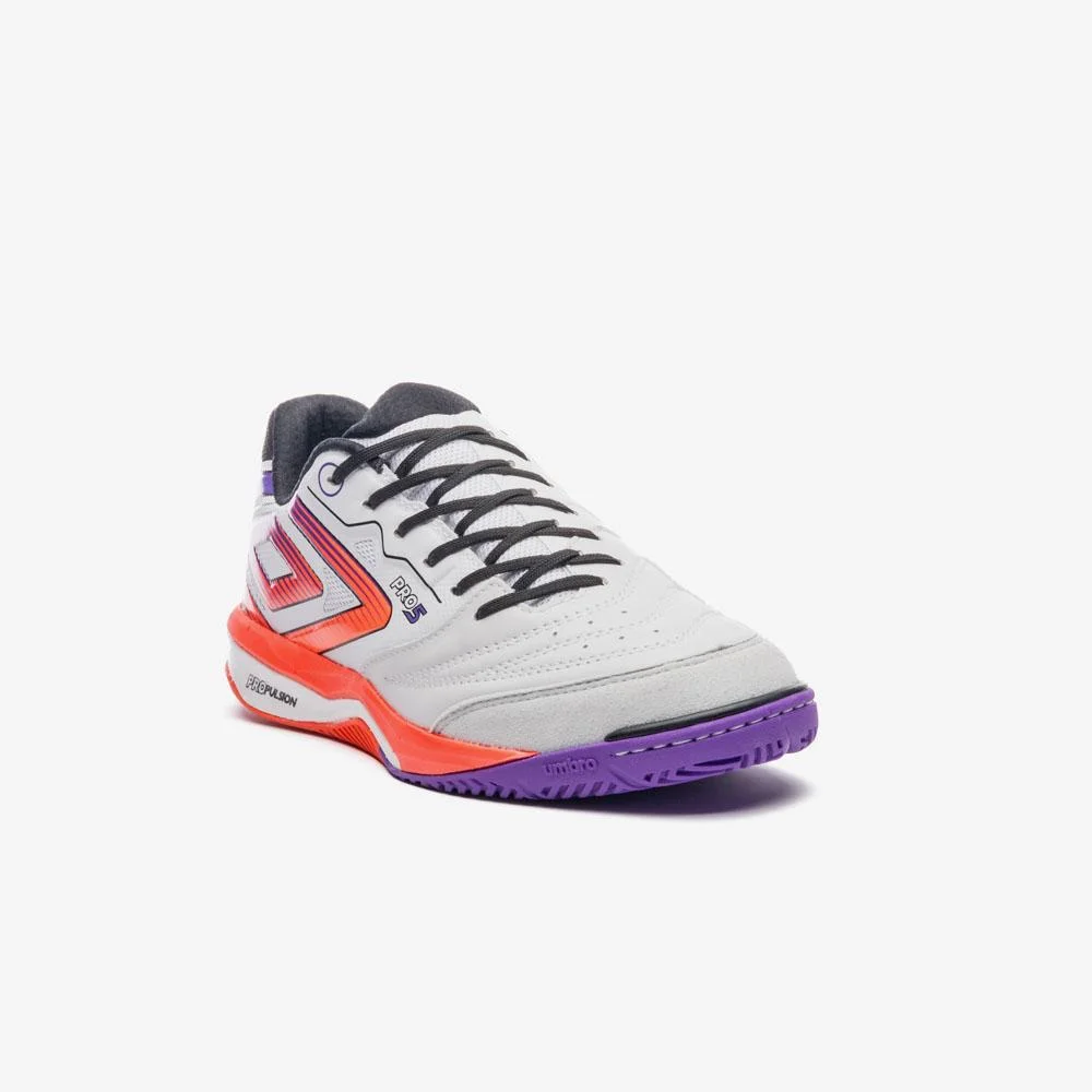 Chuteira Futsal Umbro Pro 5 Stable Branco/Laranja/Roxo 3