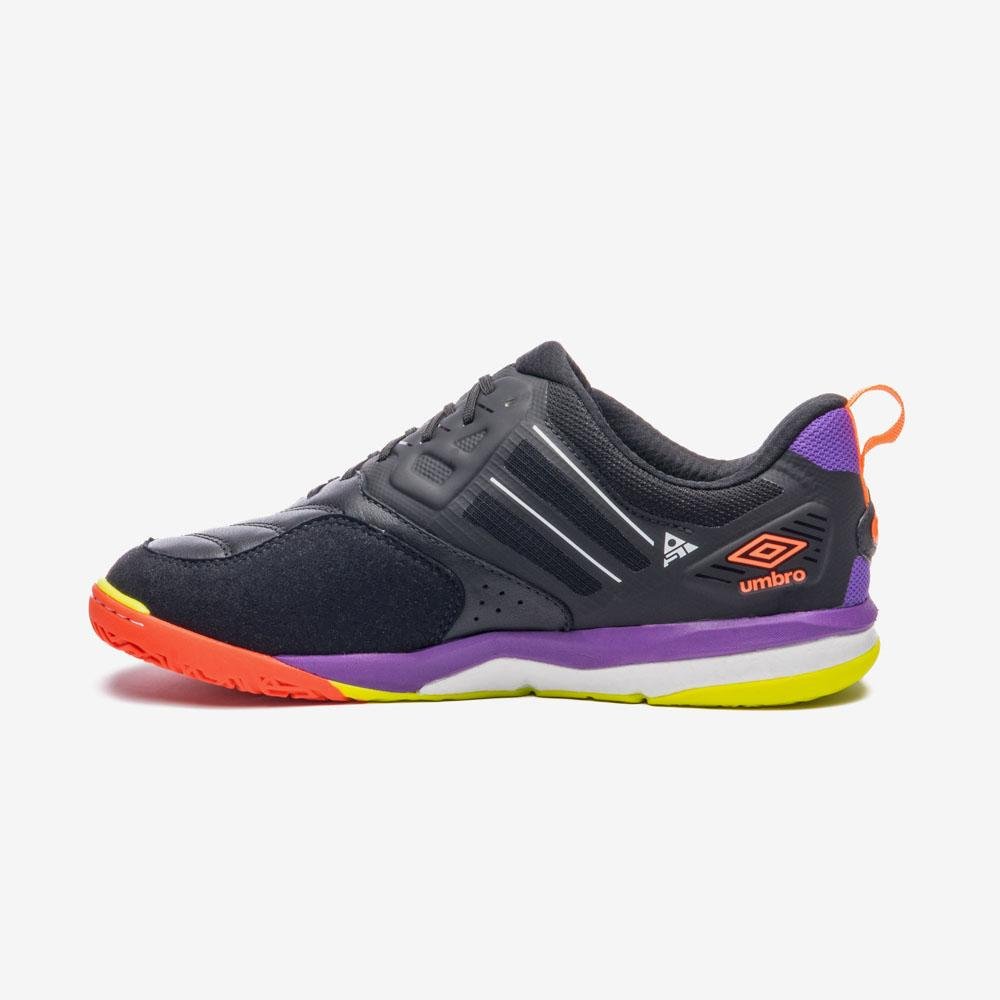 Chuteira Futsal Umbro Pro 5 Stable Preto/Laranja/Roxo 2