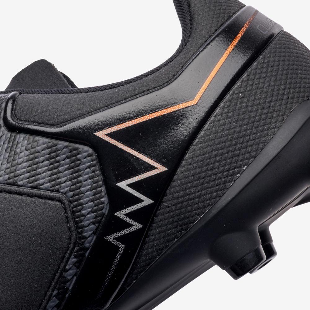 Chuteira Campo Umbro Adamant Master Class Club Preto 8