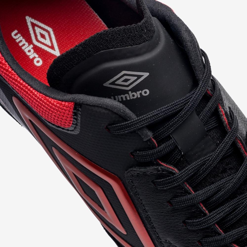 Chuteira Campo Umbro Adamant Master Class Pro Preto/Vermelho 9