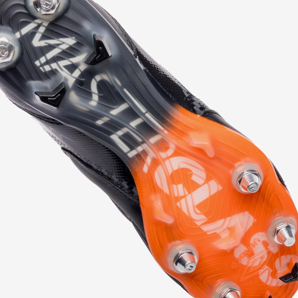 Chuteira Campo Umbro Adamant Master Class Pro Sg Preto/Laranja 10
