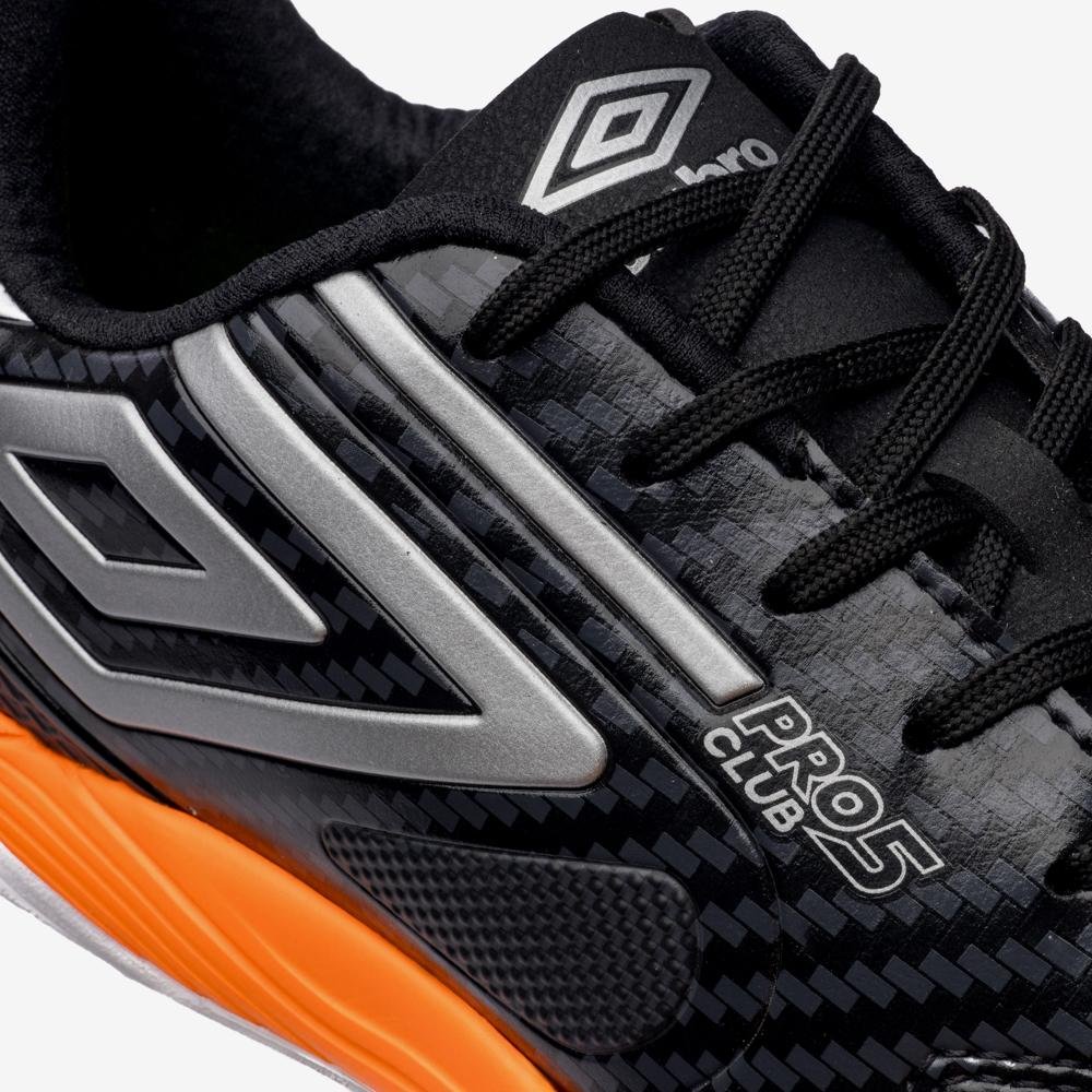 Chuteira Futsal Umbro Pro 5 Bump Club Preto/Cinza/Laranja 7