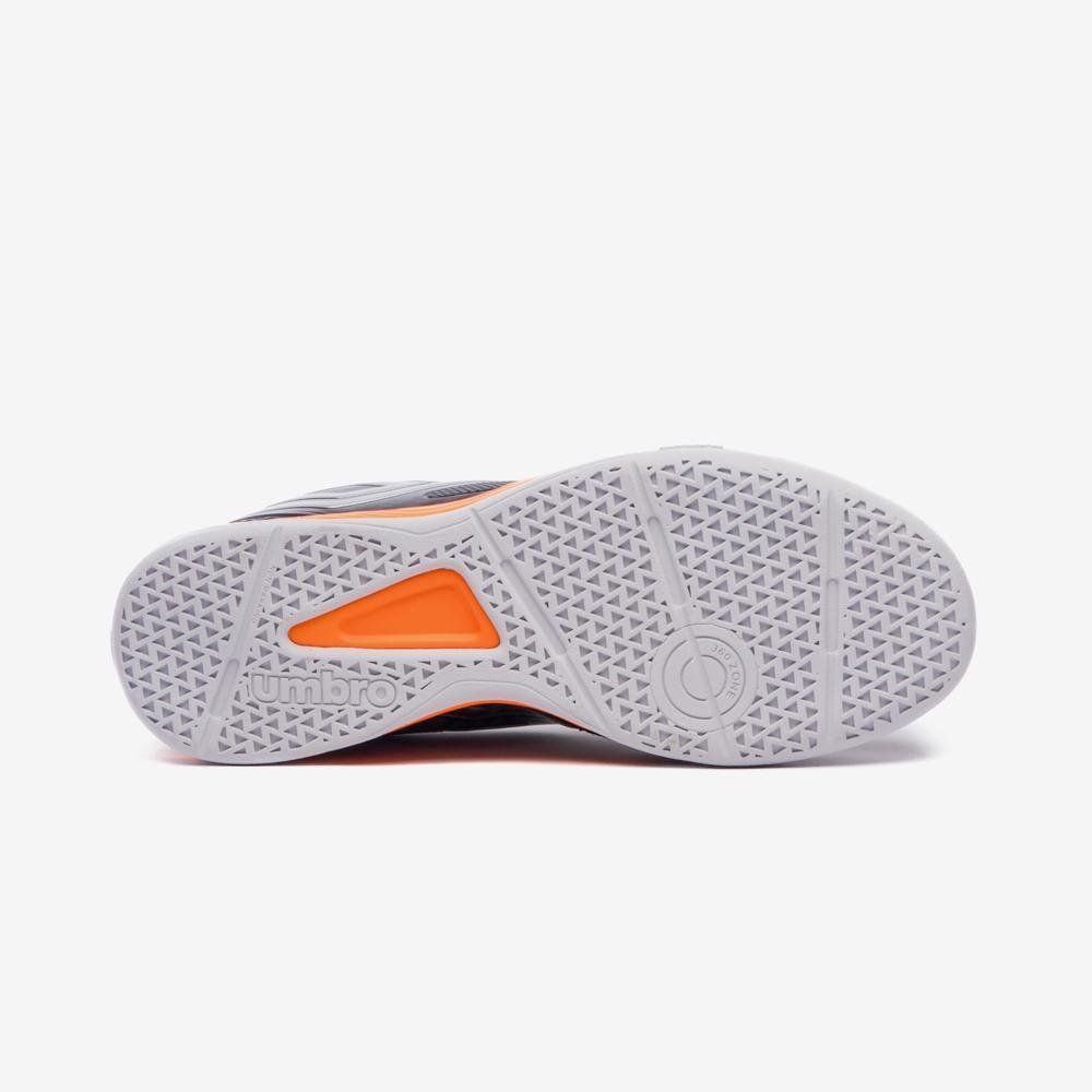 Chuteira Futsal Umbro Pro 5 Bump Club Preto/Cinza/Laranja 5