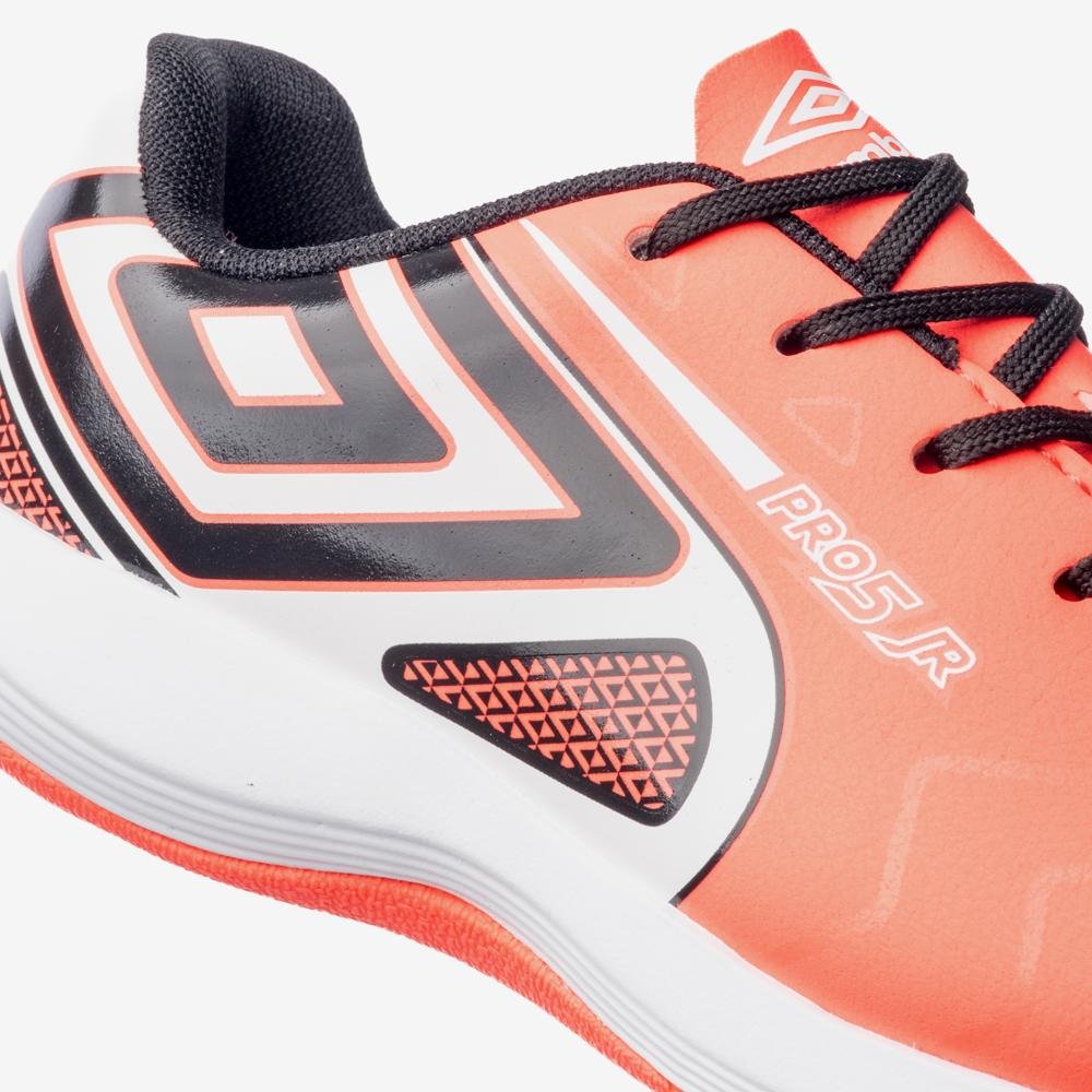 Chuteira Futsal Umbro Pro 5 Jr Laranja/Branco/Preto 7