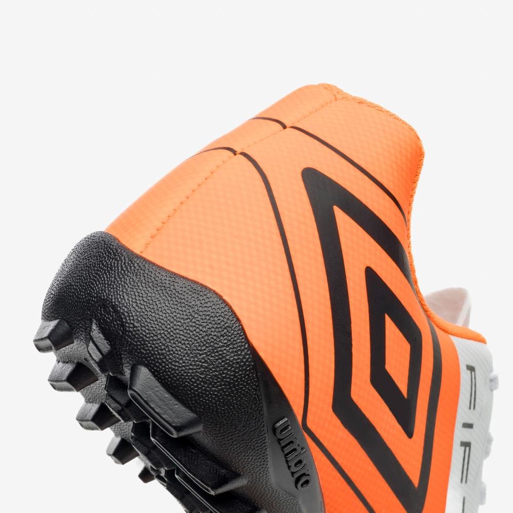 Chuteira Society Umbro Fifty Vi Jr Branco/Laranja/Preto 7