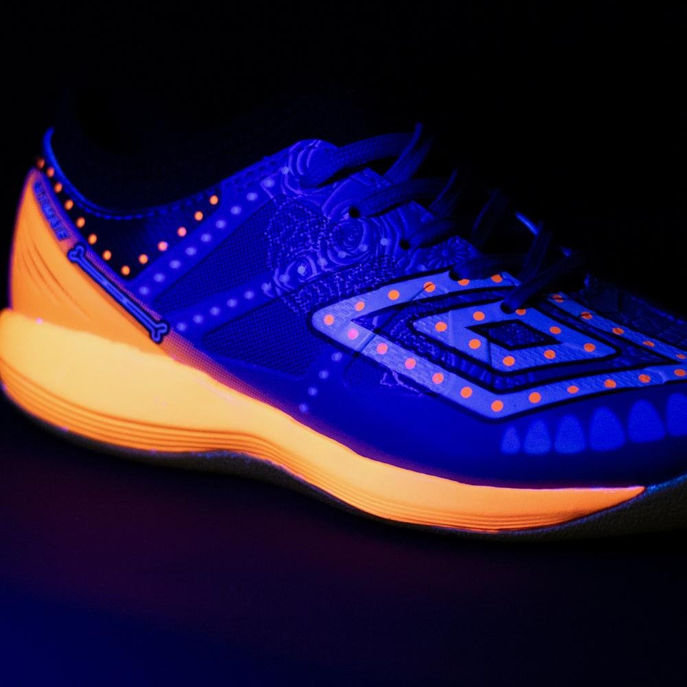 Chuteira Futsal Umbro Ultimate Jr Dlm Roxo/Laranja 7