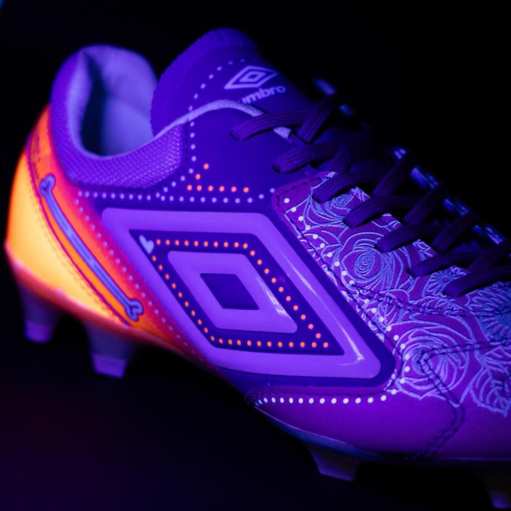 Chuteira Campo Umbro Adamant Master Class Pro Sg Dlm Roxo/Laranja 7