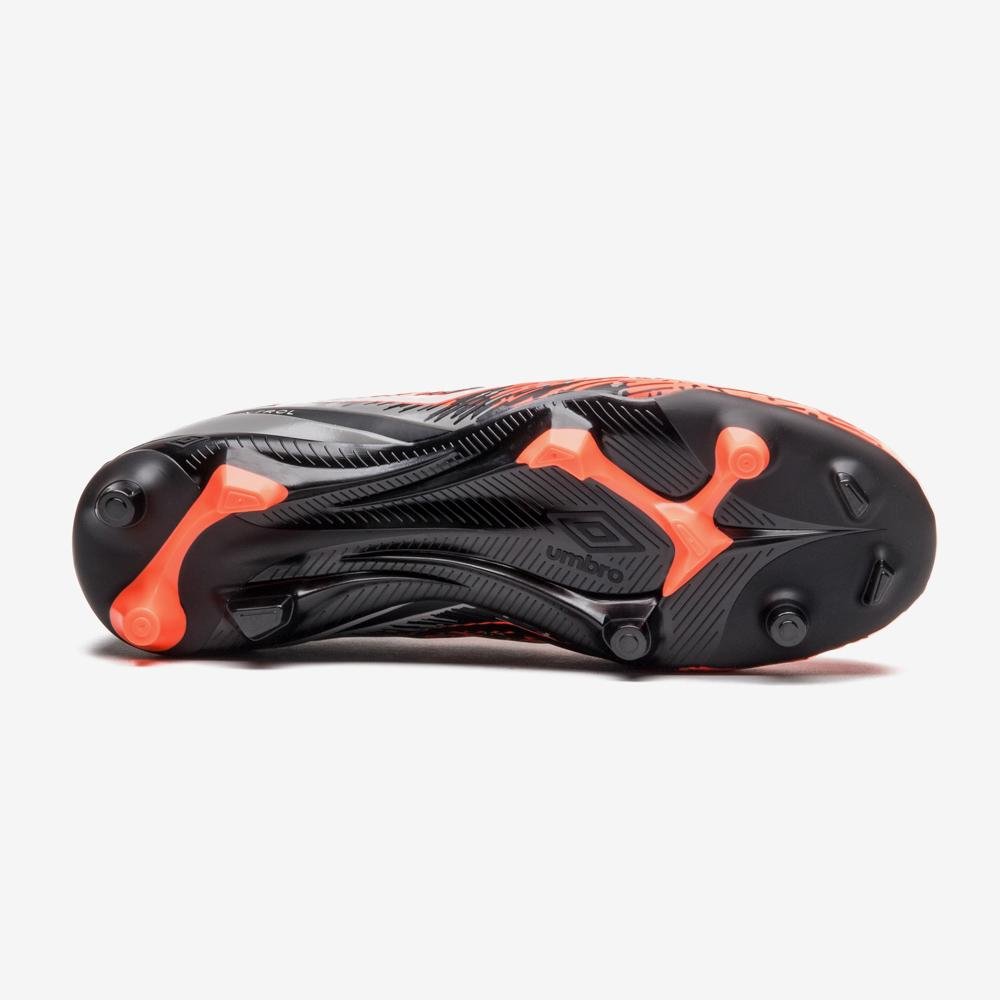 Chuteira Campo Umbro Gravity Preto/Laranja 5