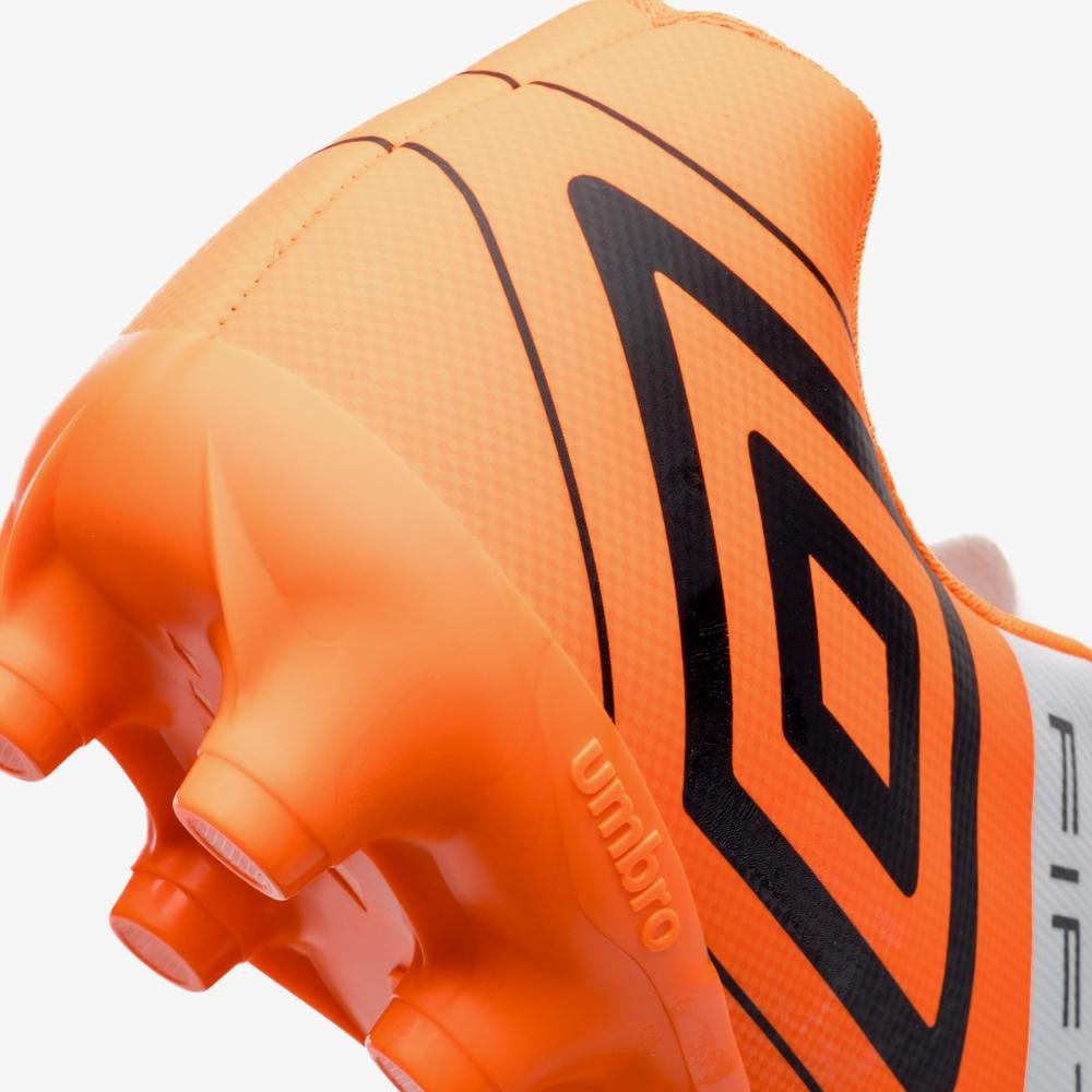 Chuteira Campo Umbro Fifty Vi League Branco/Laranja 7