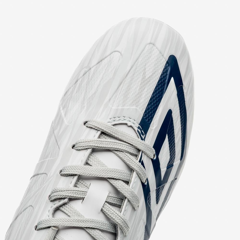 Chuteira Campo Umbro Ultimate Branco 8