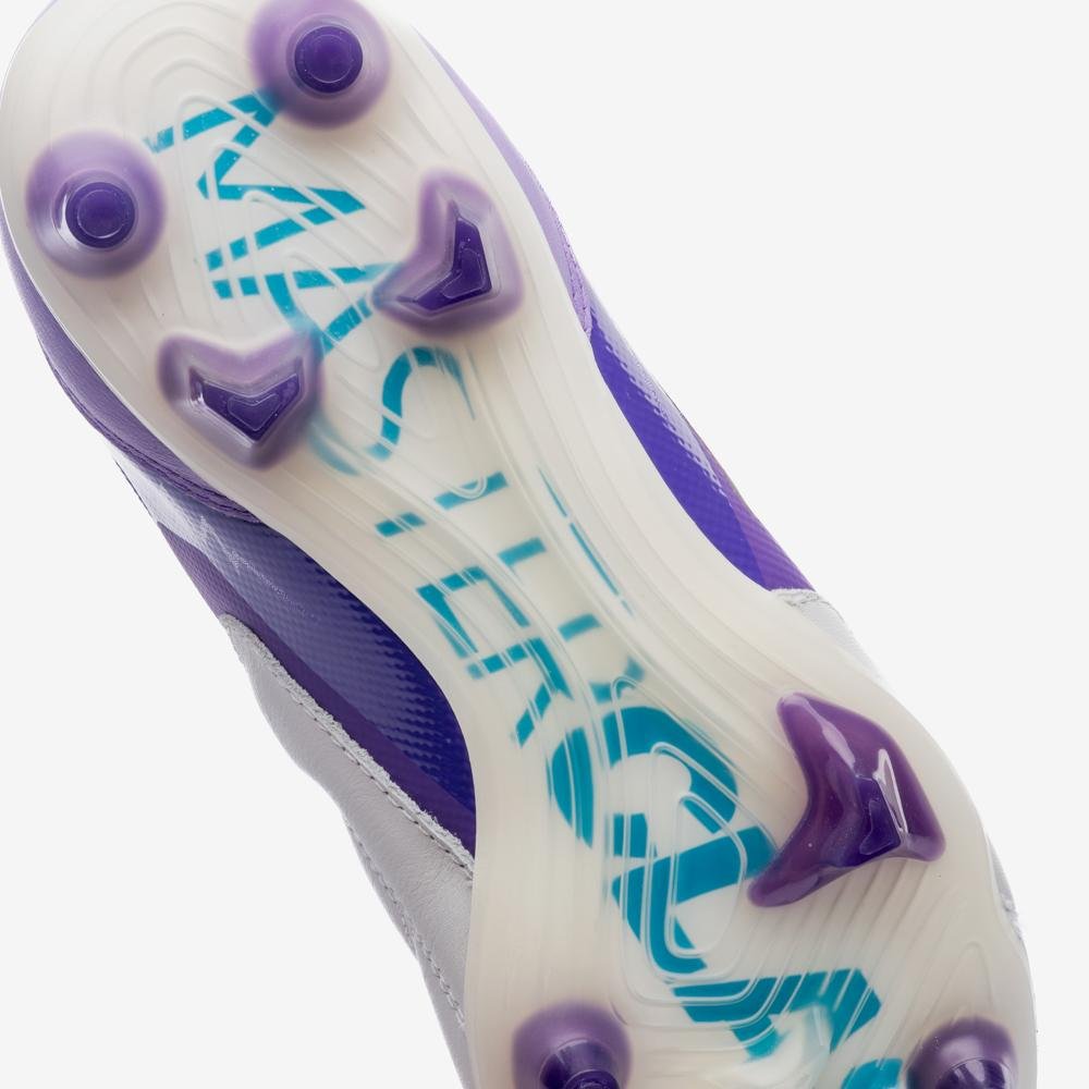 Chuteira Campo Umbro Adamant Master Class Pro Branco/Roxo 9