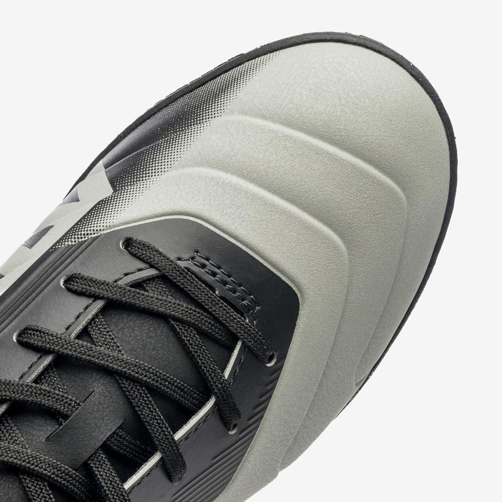 Chuteira Society Umbro Attak Iii Cinza 9