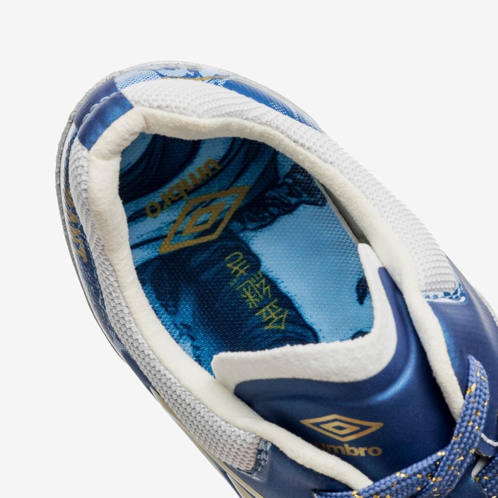 Chuteira Campo Umbro Adamant Master Class Pro Kintsugi Branco/Azul 9