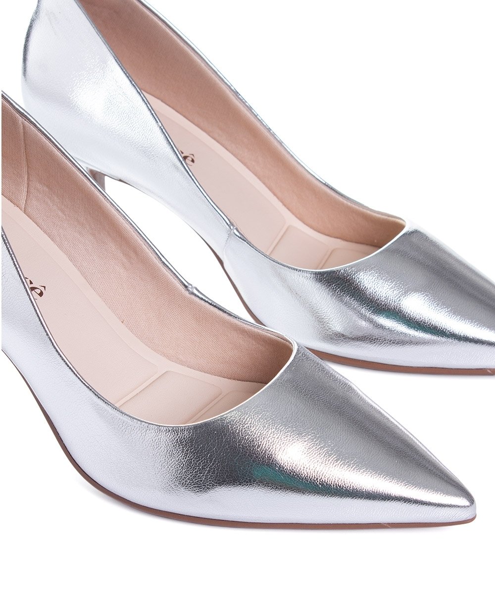 Scarpin Bebecê Salto Médio Fino Prata Prata 4
