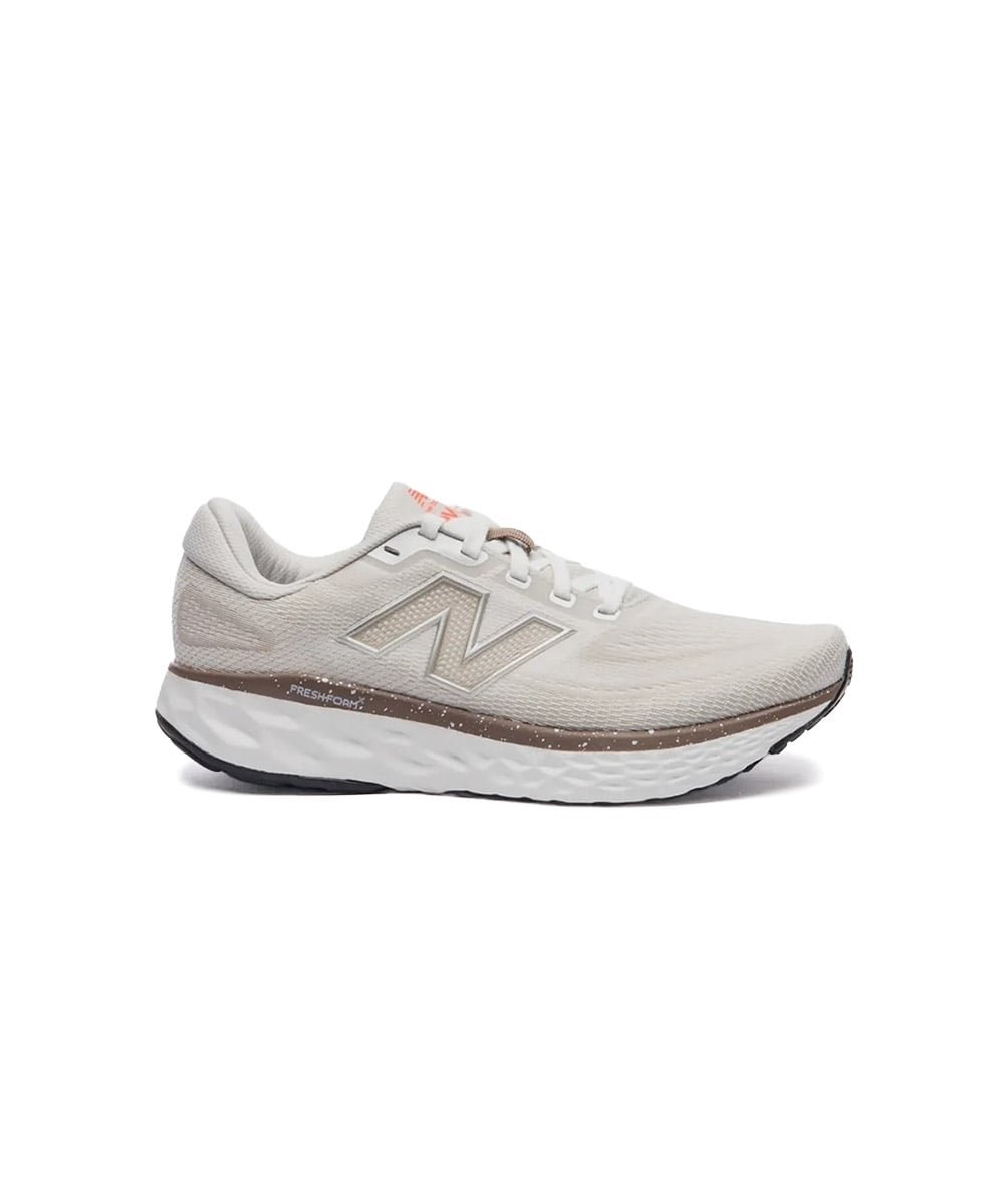 Tênis New Balance Fresh Foam X Evozv4 Off White