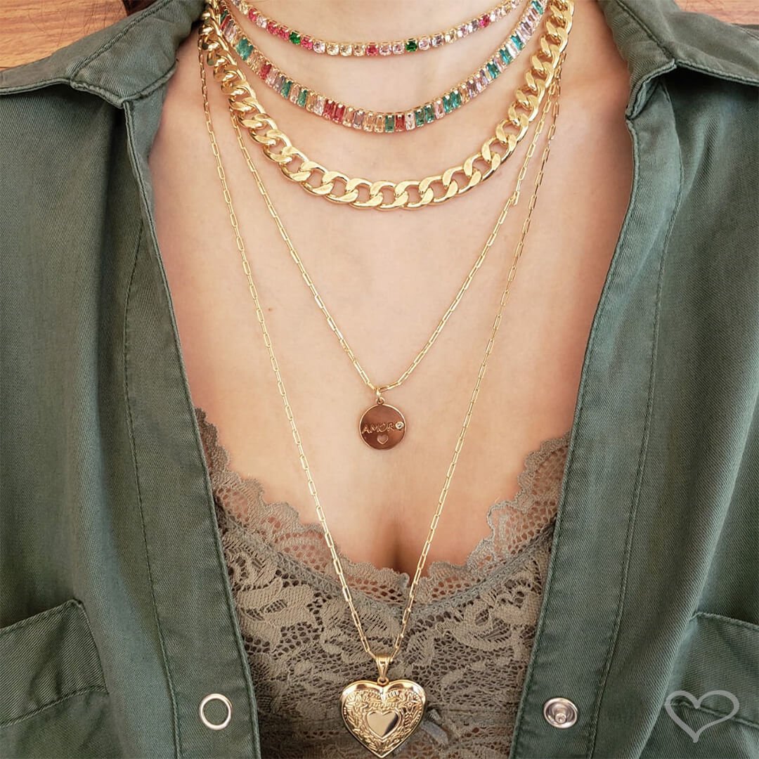 COLAR DE CORAÇÃO AMORE RELICÁRIO FOLHEADO A OURO 18K Dourado 4