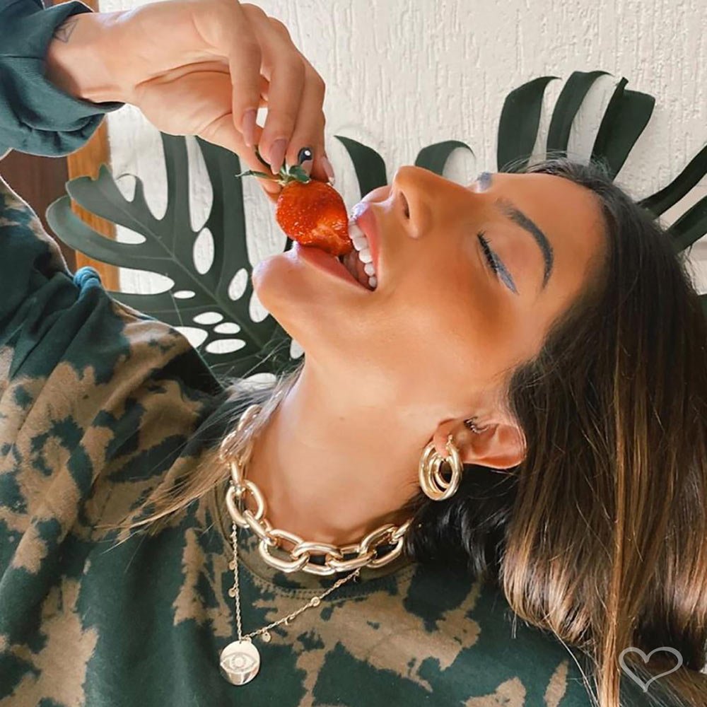 BRINCO DE ARGOLA TUBO NANA M FOLHEADO A OURO 18K Dourado 5