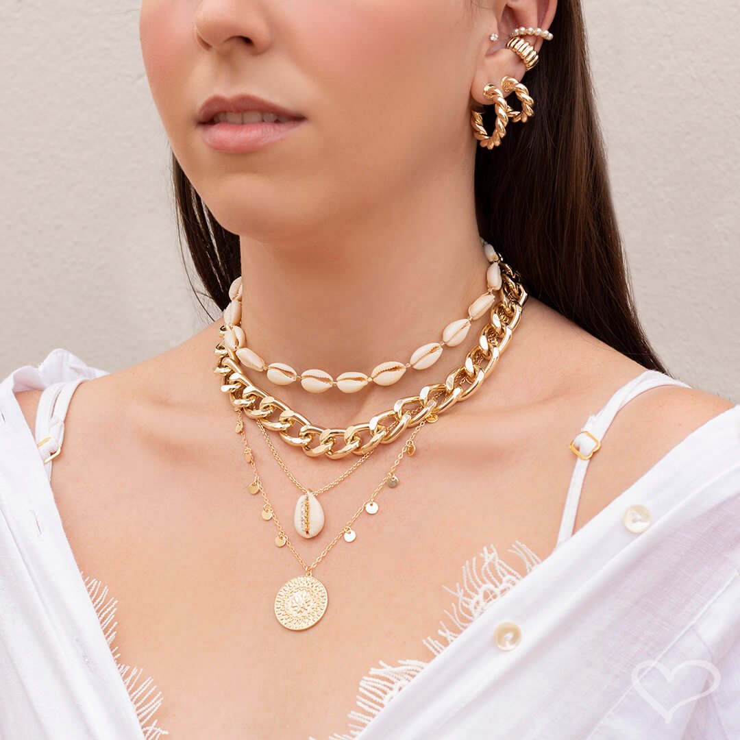 BRINCO DE ARGOLA TUBO TORCIDO CAMILA M FOLHEADO A OURO 18K Dourado 2