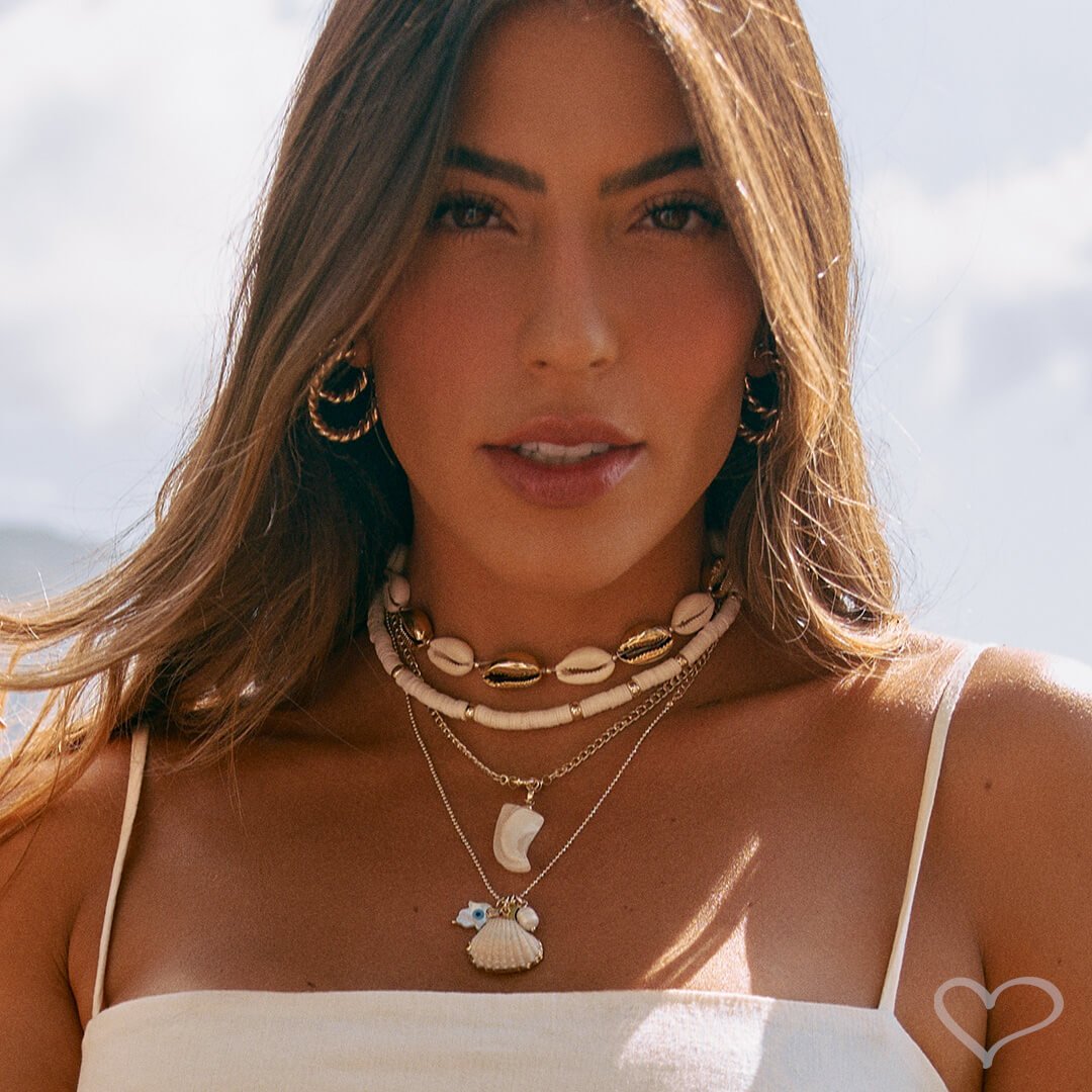 BRINCO DE ARGOLA TUBO TORCIDO CAMILA M FOLHEADO A OURO 18K Dourado 4