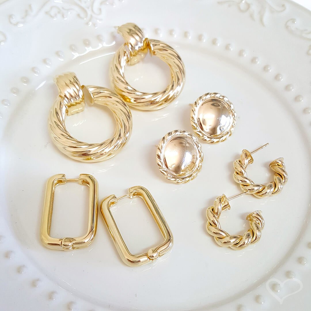 BRINCO RETANGULAR HELENA LISA G FOLHEADO A OURO 18K Dourado 5