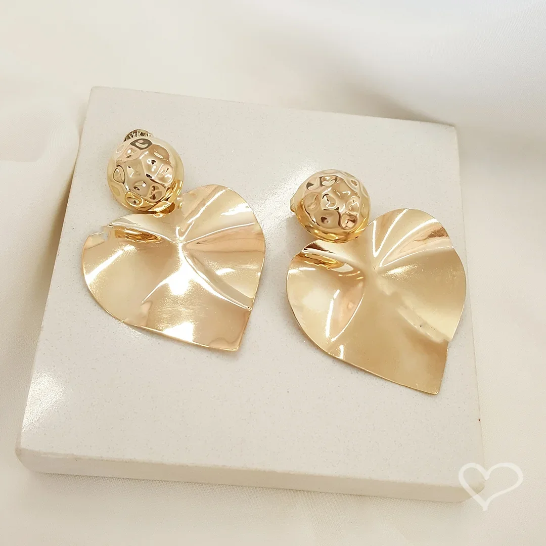 BRINCO CORAÇÃO MATELADO LIZ FOLHEADO A OURO 18K Dourado 5