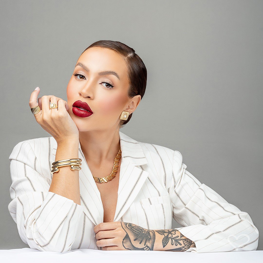 BRINCO BOTÃO QUADRADO KAY PÉROLA FOLHEADO A OURO 18K Dourado 2